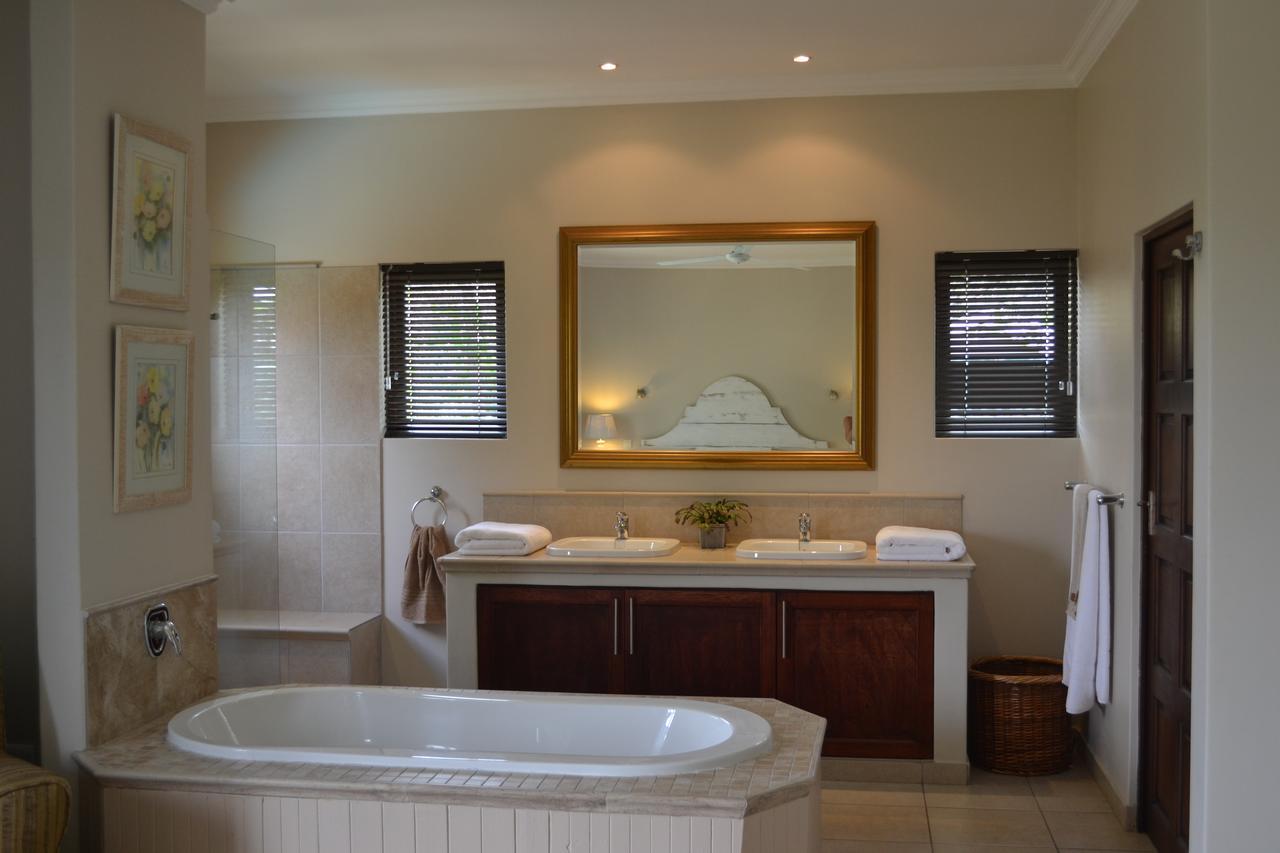Mahogany House - Solar Powered Villa Ballito Buitenkant foto