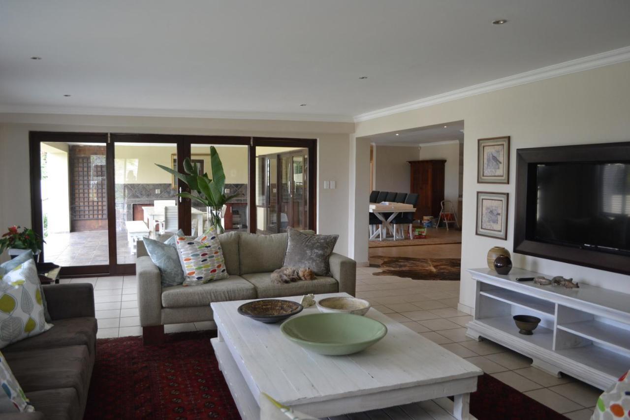 Mahogany House - Solar Powered Villa Ballito Buitenkant foto